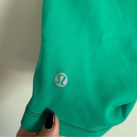 Lululemon Wunder Train Shorts Kelly Green Size 6 - Picture 5 of 5